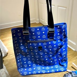 LG MCM LEATHER TOTE SURFER BLUE
